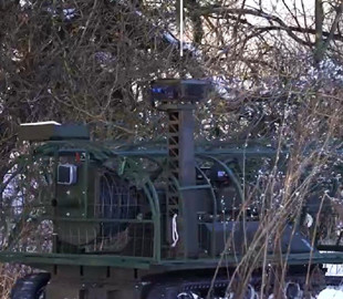 У Силах оборони показали НРК «Плющ», який віддалено розгортає канали зв’язку