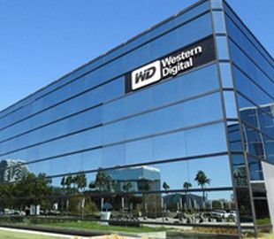У Western Digital сократились убытки и не изменилась выручка