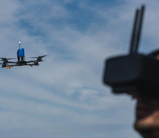 Німеччина закупить 12 000 дронів-камікадзе, частина з яких буде захищати кордон з РФ, - FT