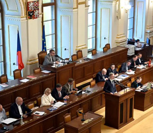 Уряд Чехії пережив вотум недовіри після біткоїн-скандалу