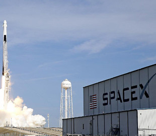 SpaceX планирует запустить 60 ракет-носителей серии Falcon в 2022 году - Маск