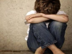 Жінка розбещувала сина та розповсюджувала порноконтент