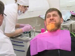 Кадирова нагородили "За заслуги перед стоматологією"