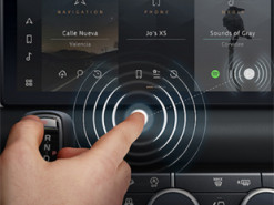 Сенсорні екрани в авто зможуть працювати без дотику