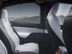 Даже после повышения цен сроки ожидания электромобилей Tesla в США увеличиваются