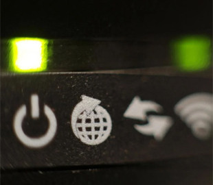 Що означають миготливі індикатори на роутері та коли варто хвилюватися