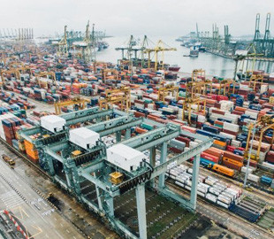 Експорт Китаю зріс до рекордних $412 млрд у червні на тлі буму штучного інтелекту