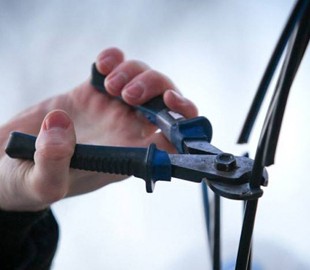 В Одесі жінка поцупила з під'їзду кабель