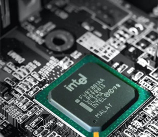 Санкціям всупереч: Intel продає Huawei передові чипи на мільйони доларів