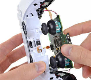 Sony обвинили в изготовлении недолговечных геймпадов к PS5