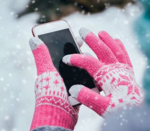 Зіпсуєте телефон: що не можна робити, якщо пристрій довго був на морозі