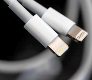 Apple вилучає з європейських магазинів решту пристроїв на базі Lightning