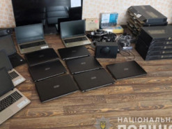 Крадій викрав із школи 12 ноутбуків на суму 167 тис. гривень