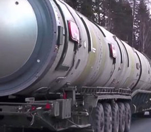 Разговаривайте вежливее: Рогозин пригрозил миру полусотней ядерных ракет “Сармат” и показал видео