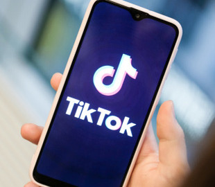 Канада заборонила роботу TikTok