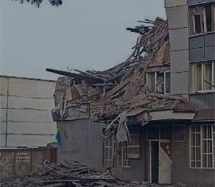 Оккупанты в Кременной задерживают людей, отбирают телефоны, — Луганская ОВА