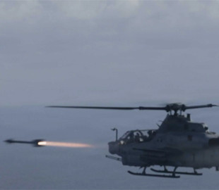Американські розробники успішно запустили ракету AIM-9 Sidewinder з ударного гелікоптера AH-1Z Viper
