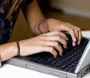 Жінка "спустила" в азартні ігри мільйон, який видурила у знайомого