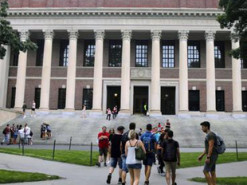 США не дозволять лишатися в країні іноземним студентам, які вчаться онлайн