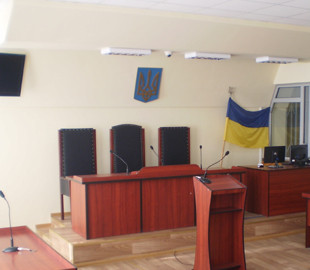 У Києві піде під суд чоловік, який під час сварки вдарив знайомого ножем