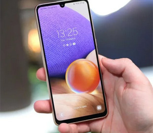 Наступного року Samsung зменшить виробництво мобільних телефонів