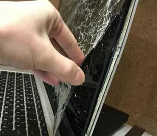 У Китаї турист заплатив штраф за те, що відкинув спинку сидіння у поїзді