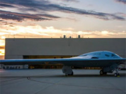 Компанія Northrop Grumman опублікувала нове фото винищувача B-21 Raider