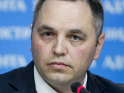 Син Андрія Портнова виїхав з України як волонтер і не повернувся – "Схеми"