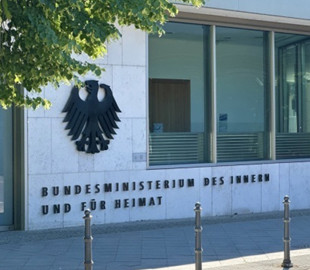 Глава МВС Німеччини закликав не применшувати дронову загрозу з боку Росії