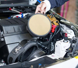 Toyota створила двигун внутрішнього згоряння, який очищує повітря