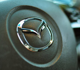 Mazda запланувала до 2025 року випустити 13 моделей електрокарів і гібридів