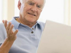 Пенсіонера з Дніпра ошукали на ремонті ноутбука: що вирішив суд