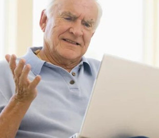 Пенсіонера з Дніпра ошукали на ремонті ноутбука: що вирішив суд