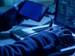 Чоловік хотів отримати фінансову допомогу, а натомість втратив понад 70 тисяч гривень