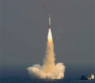 Розкриті технічні характеристики індійської балістичної ракети морського базування K-5