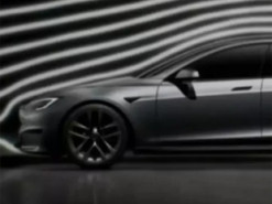 Как звучит Tesla Model S с мотором Dodge Hellcat