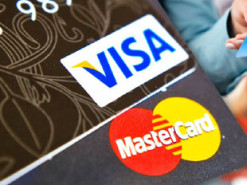 ЄС звинувачує Mastercard і Visa в узгодженому підвищенні зборів
