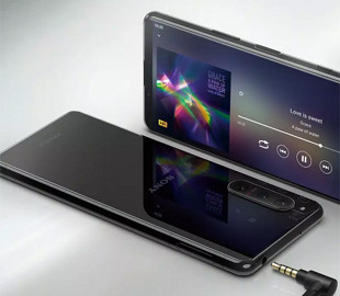 Продажи смартфонов Sony прекратили падение впервые с 2016 года