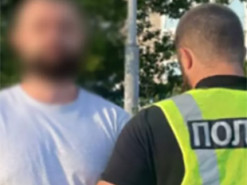 Киянин ошукав військових і волонтерів на понад пів мільйона гривень. Поліція розповіла про схему інтернет-шахрая