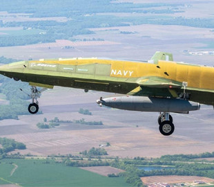 Майбутнє авіації флоту: у США здійснив перший політ революційний MQ-25A Stingray