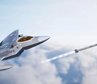Зміцнити перевагу в небі: у ВМС США розкрили деталі перспективної ракети
