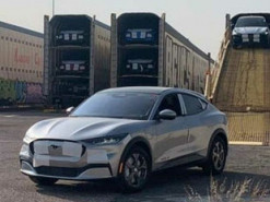 Электрический Ford Mustang Mach-E мог выглядеть совсем иначе: первый рендер