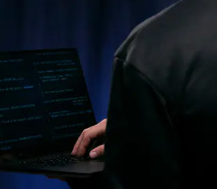 Українського хакера судитимуть у США через участь в одній з найвідоміших хакерських банд світу