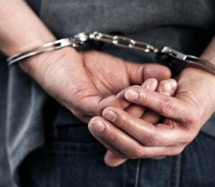 За крадіжки грошей з терміналів покарали двох львів’ян