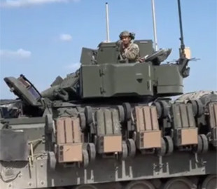 У США продемонстрували БМП Bradley з п’ятьма НРК FireAnt