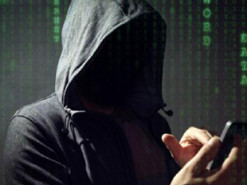 «Вашу картку заблоковано»: як житель Кременчука за 20 хвилин «подарував» шахраям 100 тисяч гривень