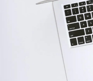 Цей дешевий аксесуар повільно “вбиває” ноутбук