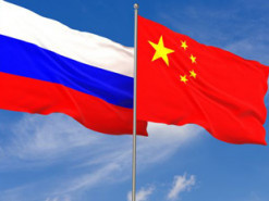 Платежі “зависають” на тижні: Путін не переконав Сі Цзіньпіна розблокувати розрахунки через китайські банки