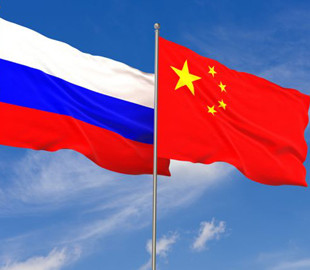 Платежі “зависають” на тижні: Путін не переконав Сі Цзіньпіна розблокувати розрахунки через китайські банки