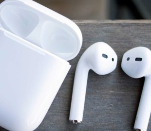 AirPods назвали опасными для здоровья